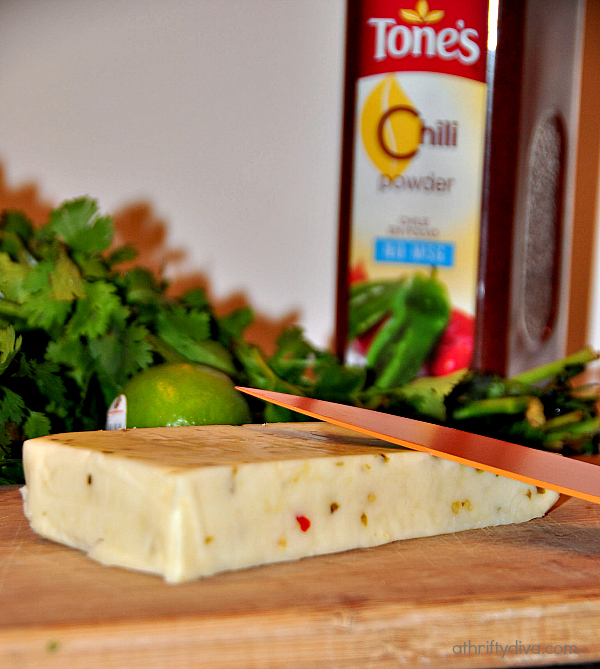 Pepper Jack Cheese for the Tyson Crispy Chicken Strips with Zesty Spinach Chili Cheese Dip Recipe  #shop #SamsDemos #cbias