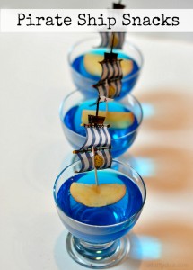 Pirate Ship Snacks Just in Time For Pirate Fairy #hadapirata