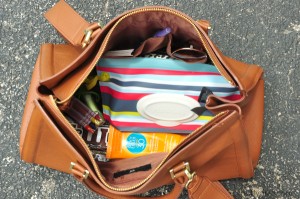 Trending Tuesday: What's In My Bag #HuggiesMomStyle