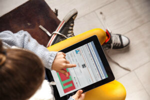 Monitoring Internet and Social Media Activity For Families #NNSummer #NNSummer