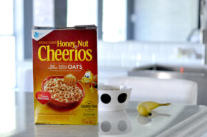 Cereal con Cariño with honey nut cheerios