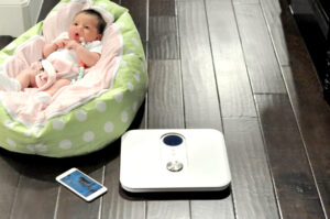 Track Babies weight with the Motorola MBP84SN Smart Nursery Mother & Baby Scale