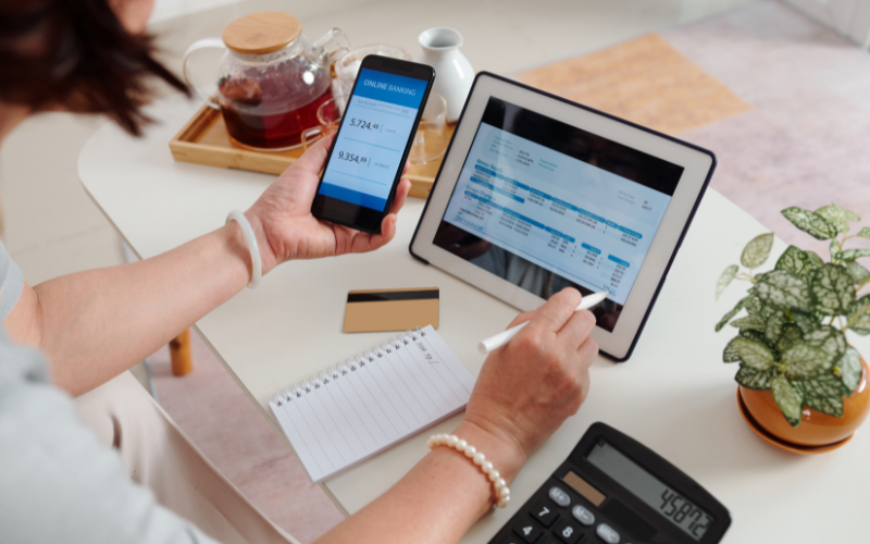 Easy Ways to Save Money in 2025